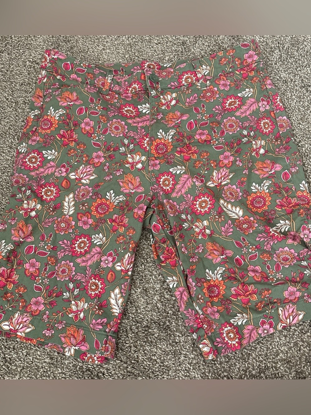 Floral Print Women's Bermuda Shorts - Pink on Olive